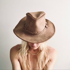 Minnetonka leather Outback hat